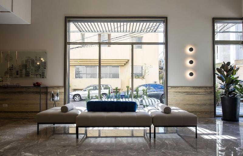 Zur Studios Suites image