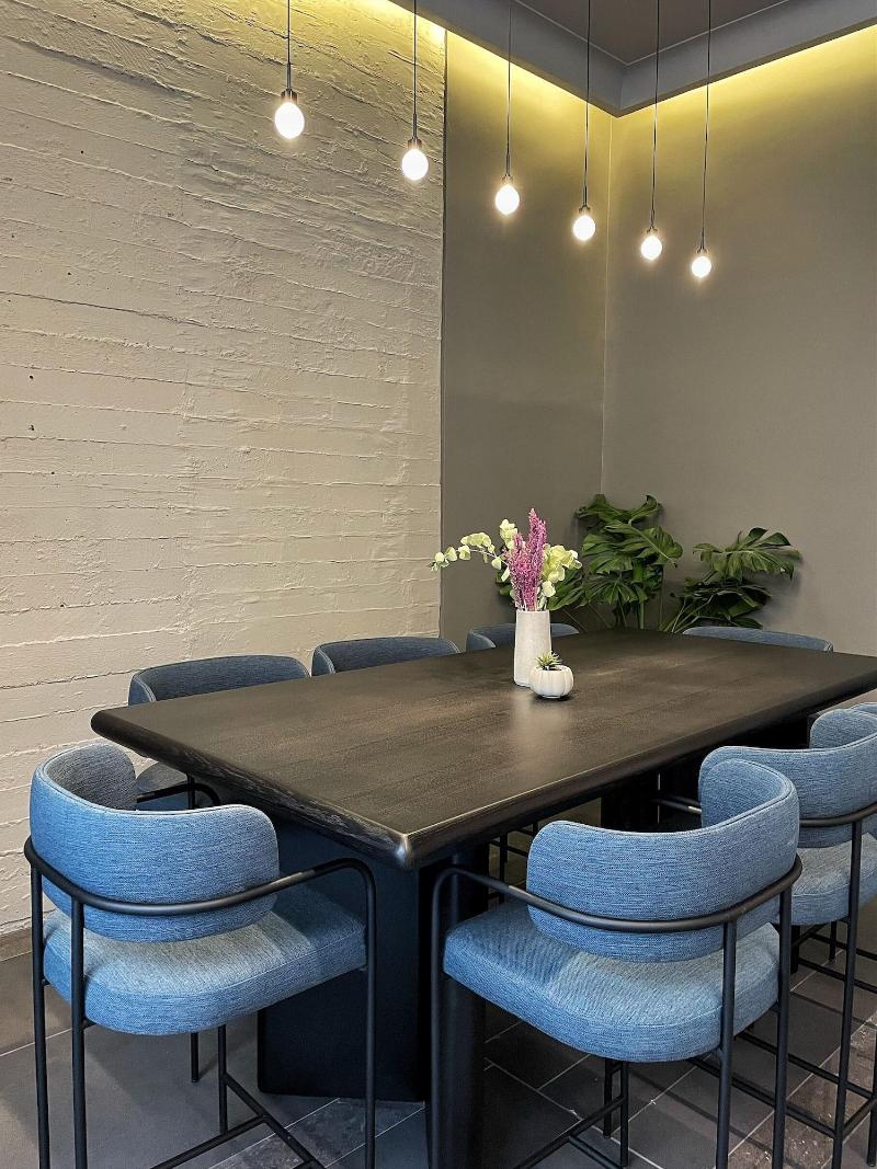Zur Studios Suites image