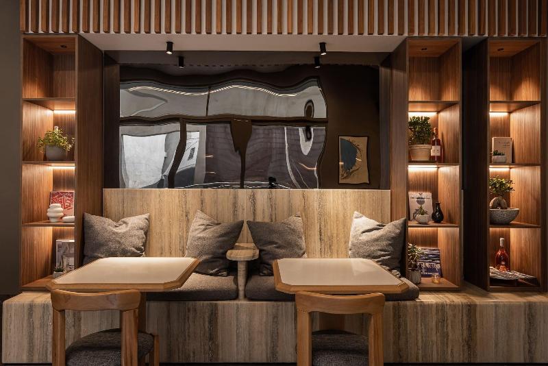 Zur Studios Suites image