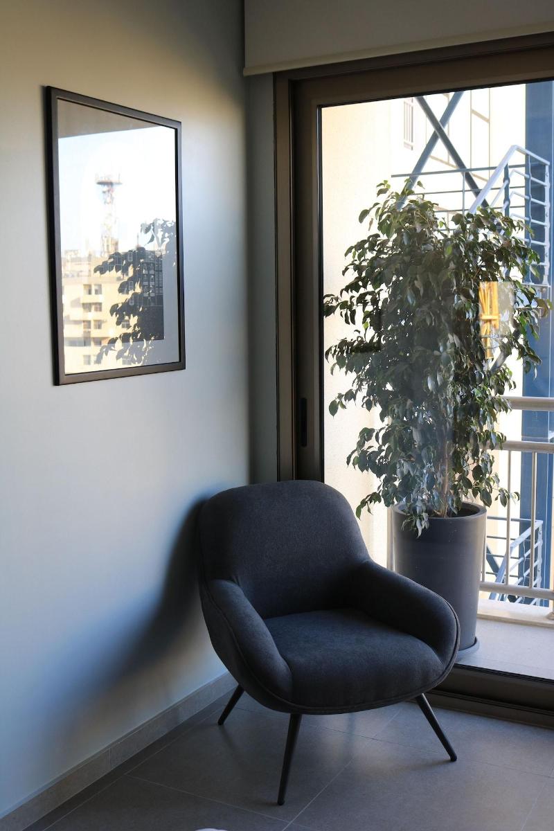 Zur Studios Suites image