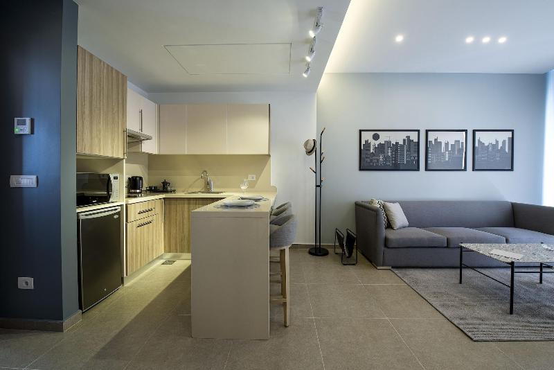 Zur Studios Suites image