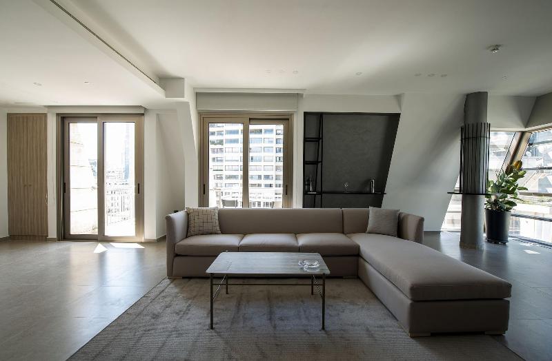 Zur Studios Suites image