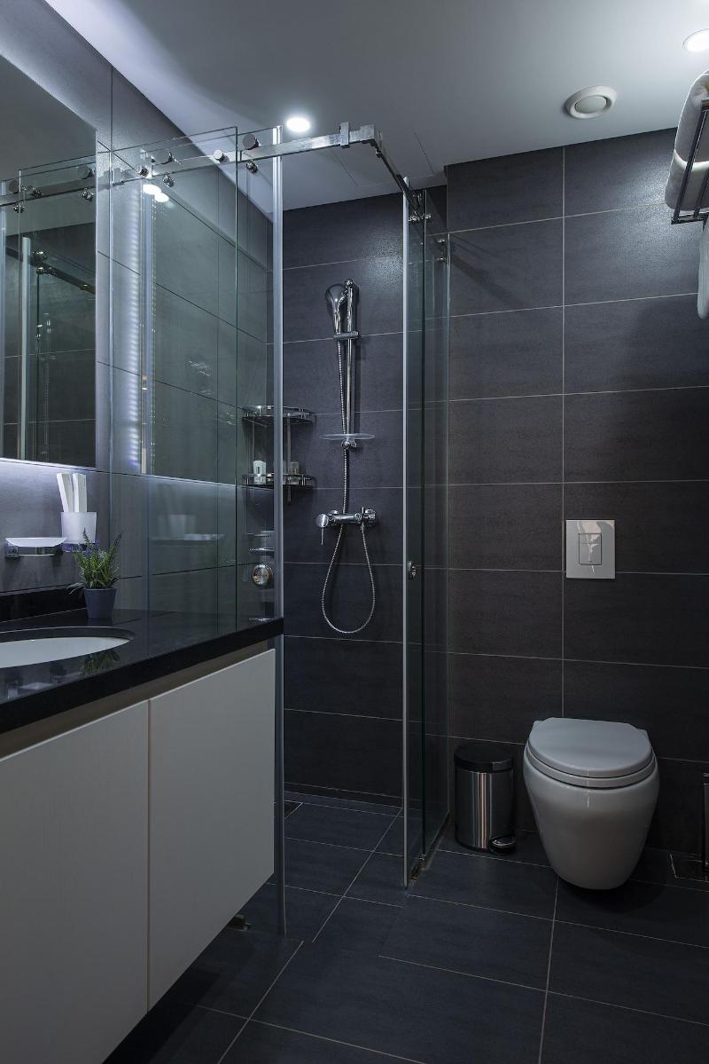 Zur Studios Suites image