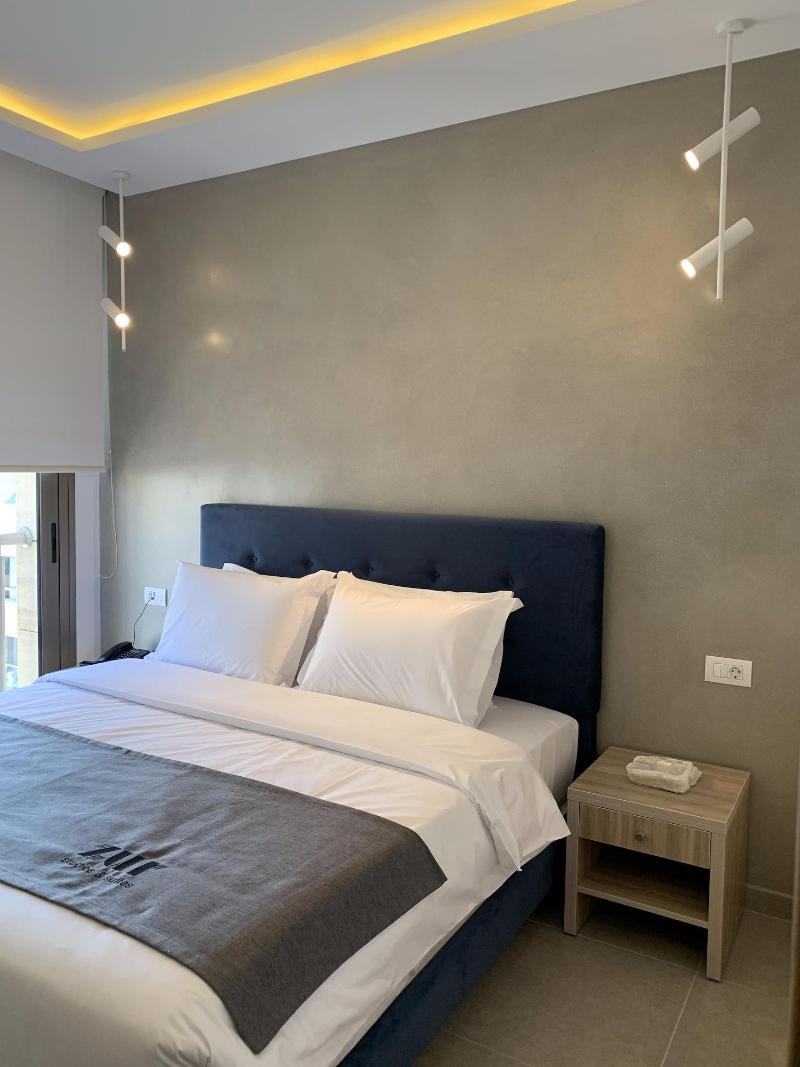 Zur Studios Suites image
