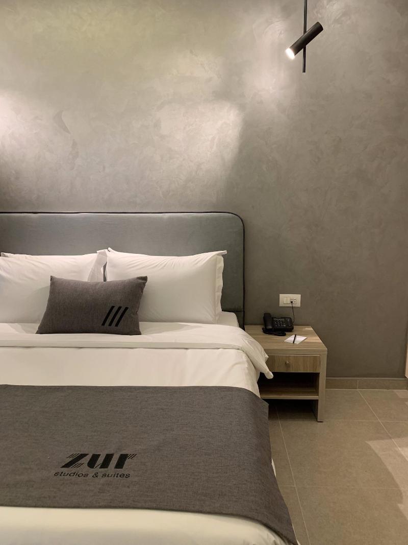 Zur Studios Suites image
