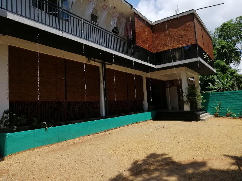 Macnara Traveller S Inn image