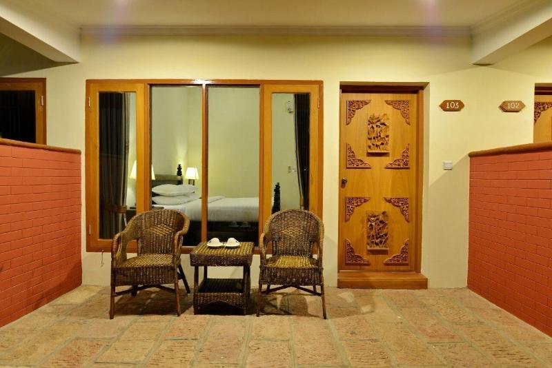 Royal House Hotel 4