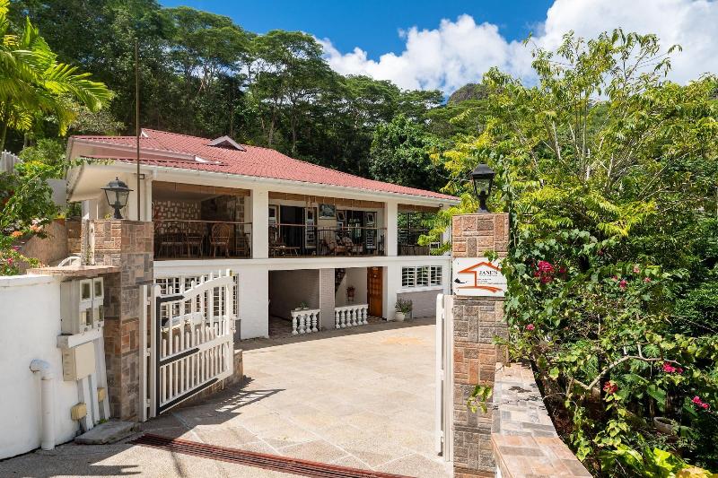 Jane S Serenity Guest House image