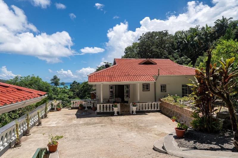 Jane S Serenity Guest House image