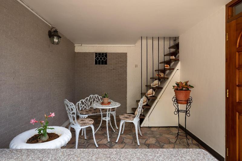 Jane S Serenity Guest House image