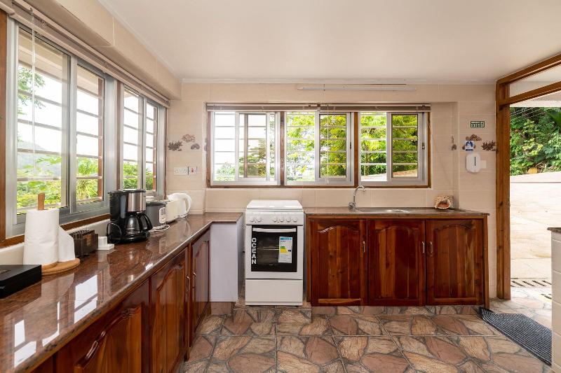 Jane S Serenity Guest House image