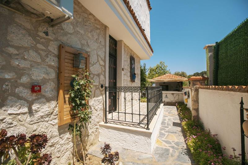 Alacata Albatross Hotel