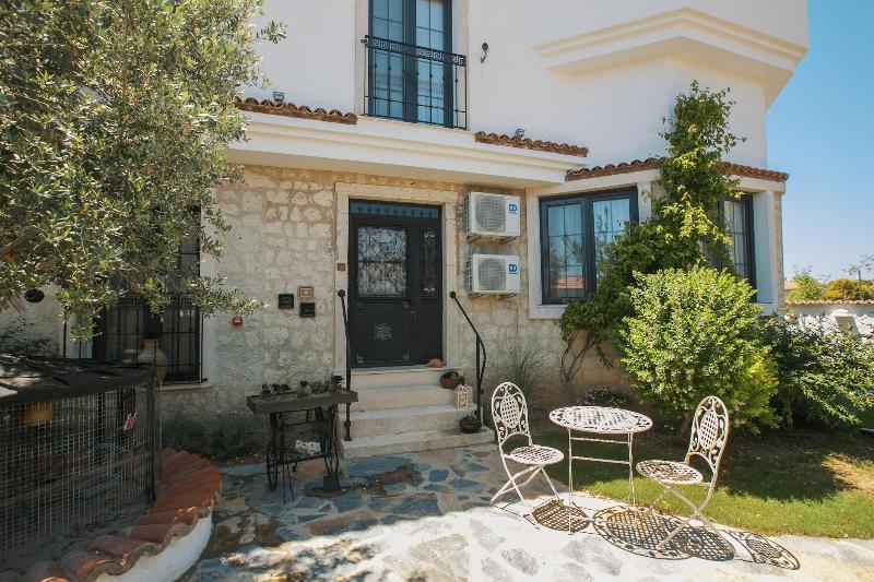 Alacata Albatross Hotel