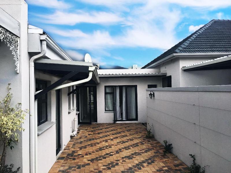 Selton Guest House image