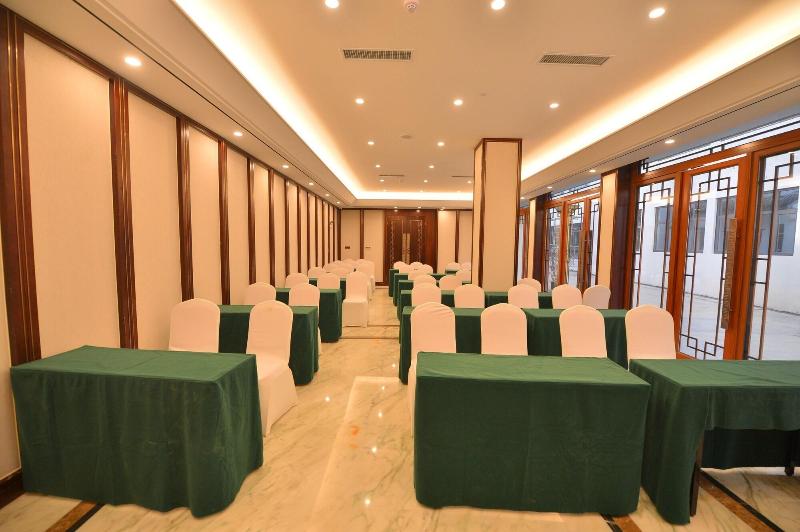 Jingcui Huanyi Hotel