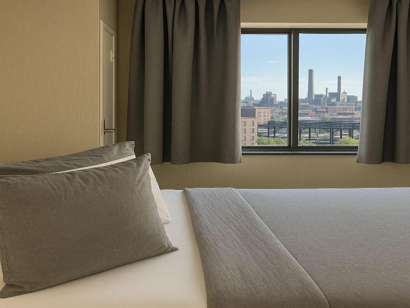 Hotel Pergola Jfk Airport image