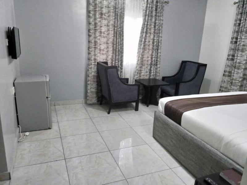 Blooms Spot Hotel And Apartments image