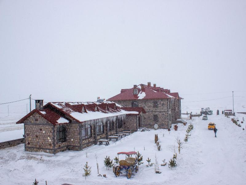 Lake Cildir Lodge