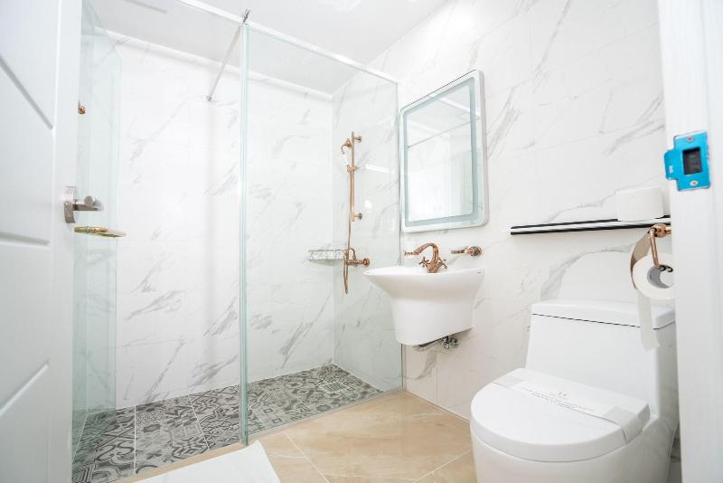 Blanc Hotel image