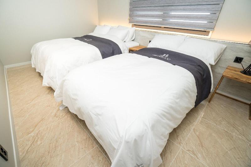 Blanc Hotel image