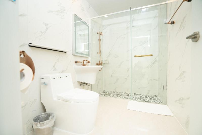 Blanc Hotel image