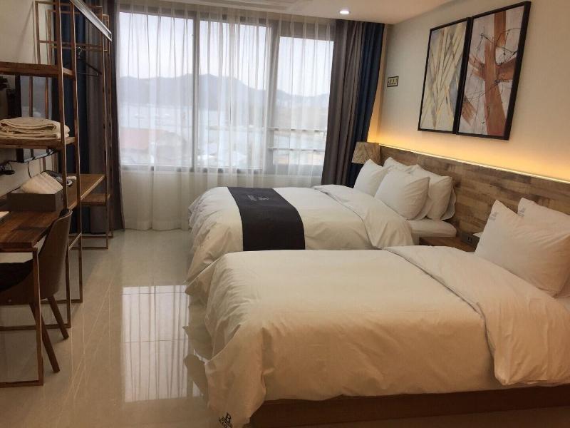 Blanc Hotel image