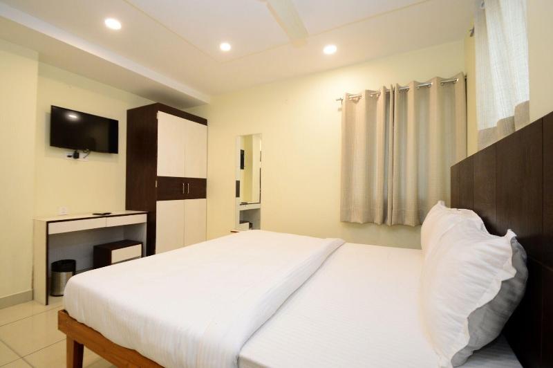 Hotel Rashika Palace image