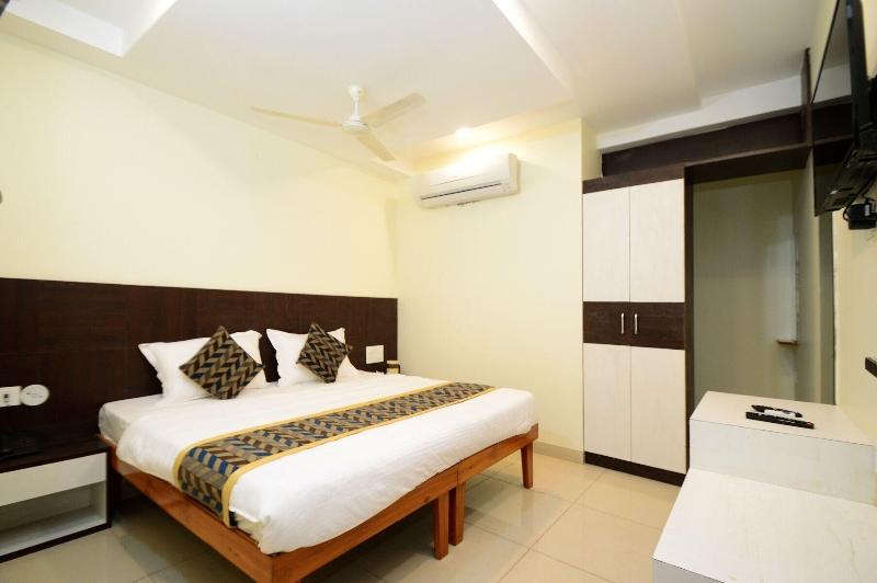 Hotel Rashika Palace image