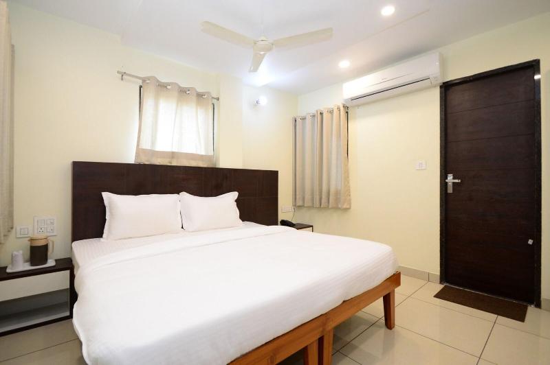 Hotel Rashika Palace image