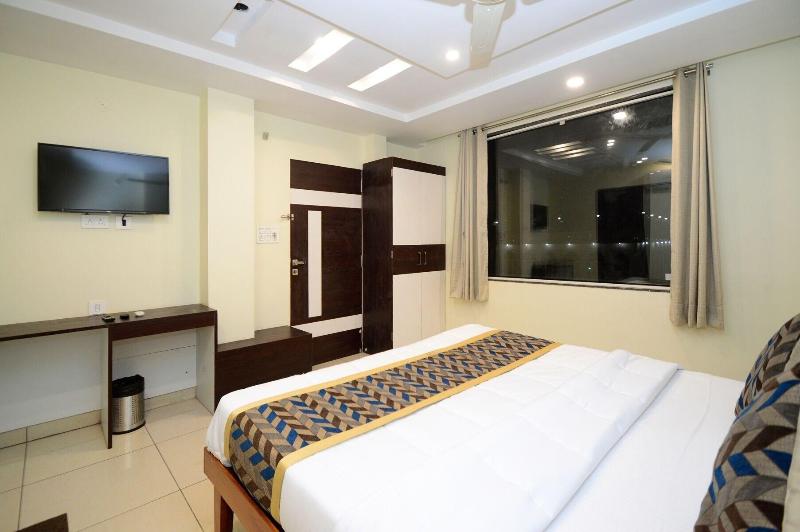 Hotel Rashika Palace image
