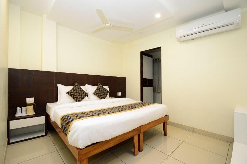 Hotel Rashika Palace image