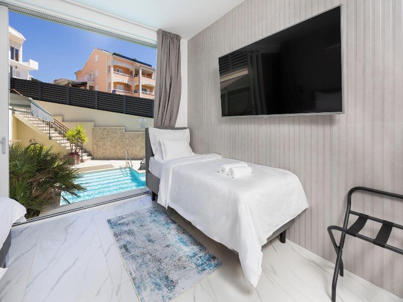 Hotel Teranea image