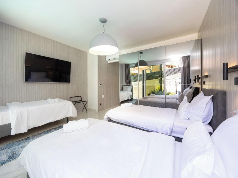 Hotel Teranea image