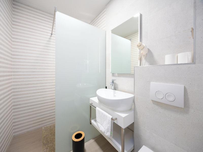 Hotel Teranea image