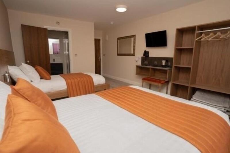 Eagle Hotel image