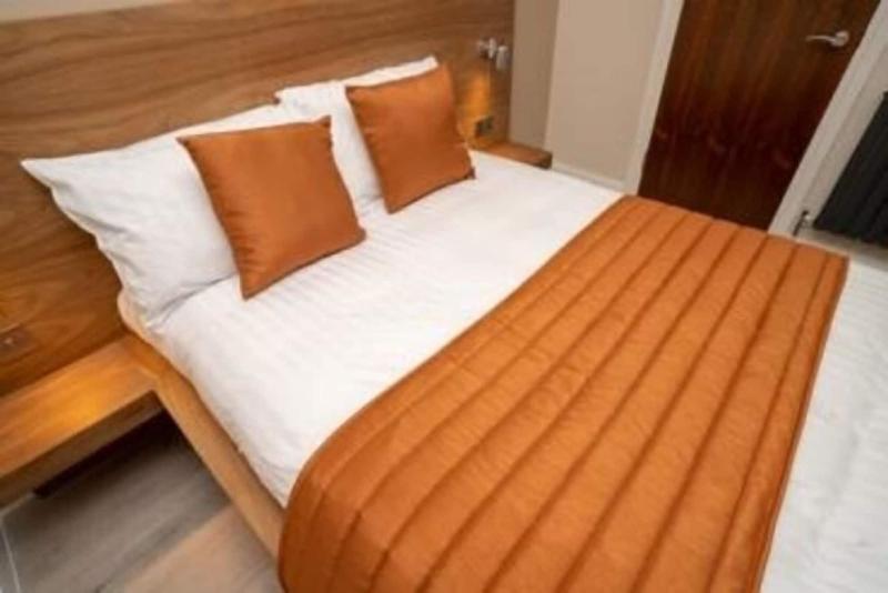 Eagle Hotel image
