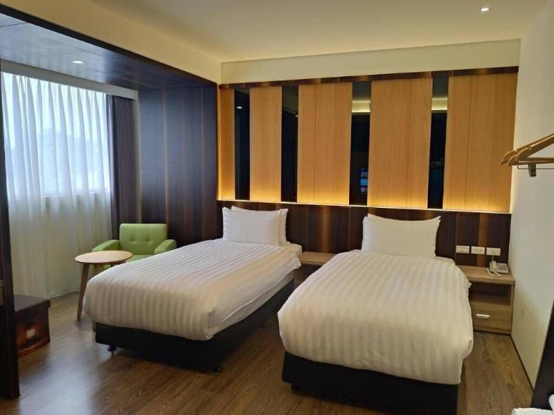 Lantan Moonlight Hotel image