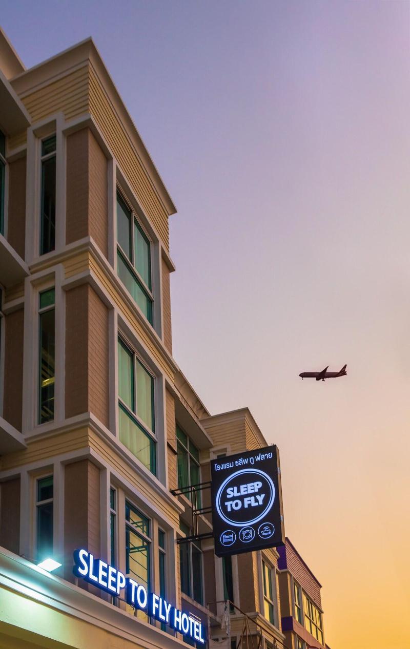 Sleep To Fly Hotel Hostel image
