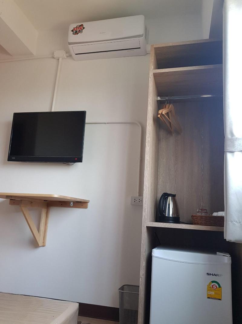 Sleep To Fly Hotel Hostel image