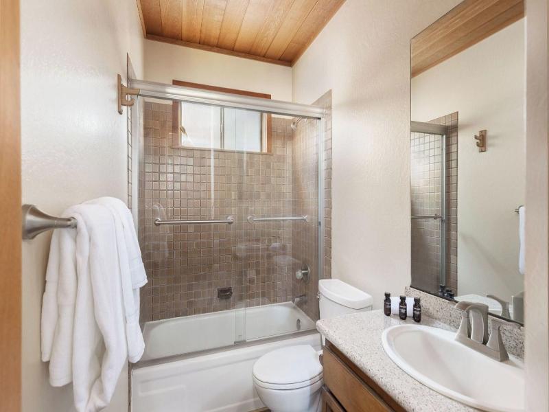 Redwood By Avantstay Secluded Cabin W Views Spa image