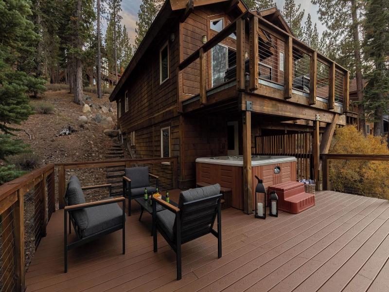 Redwood By Avantstay Secluded Cabin W Views Spa image