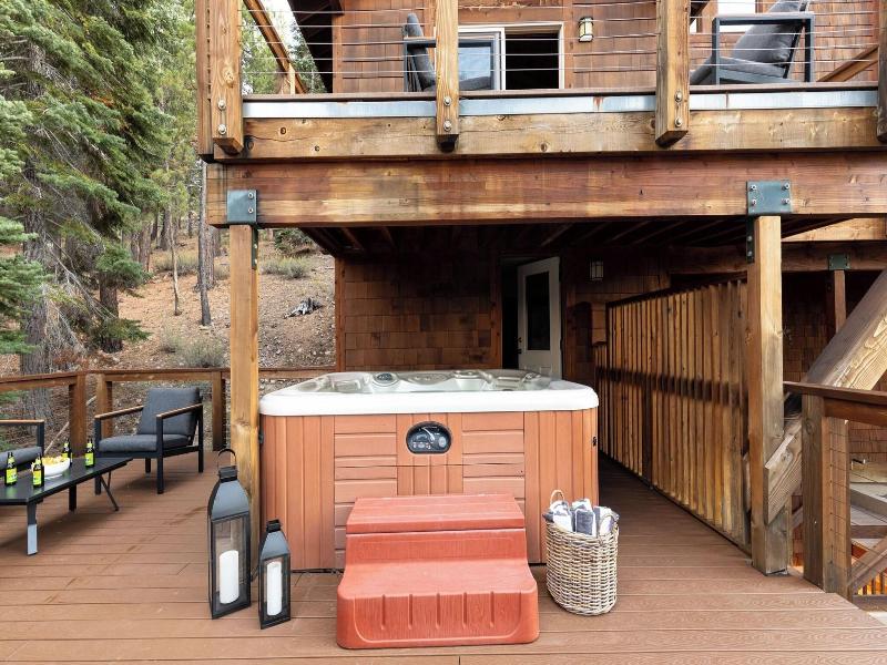 Redwood By Avantstay Secluded Cabin W Views Spa image