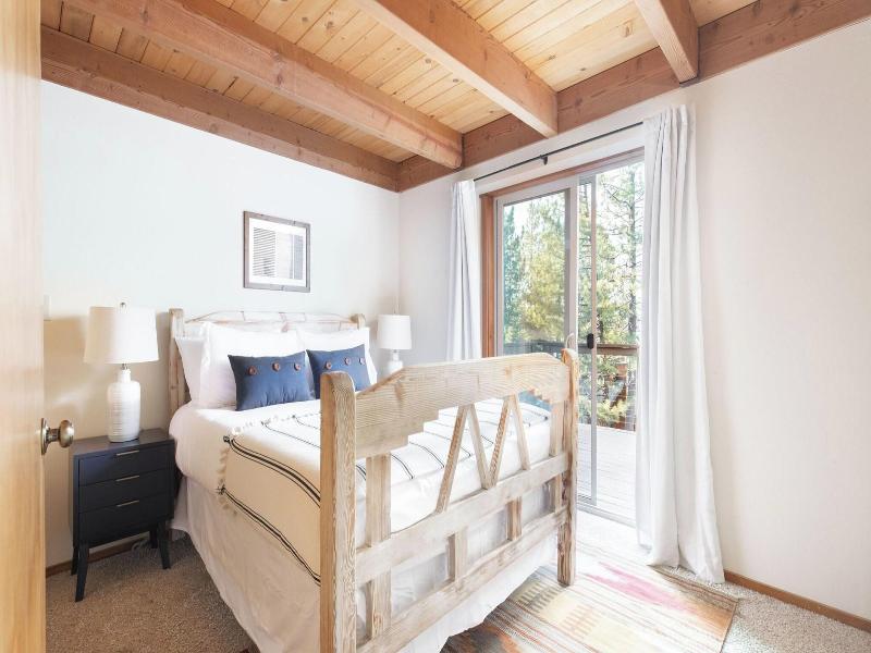 Redwood By Avantstay Secluded Cabin W Views Spa image