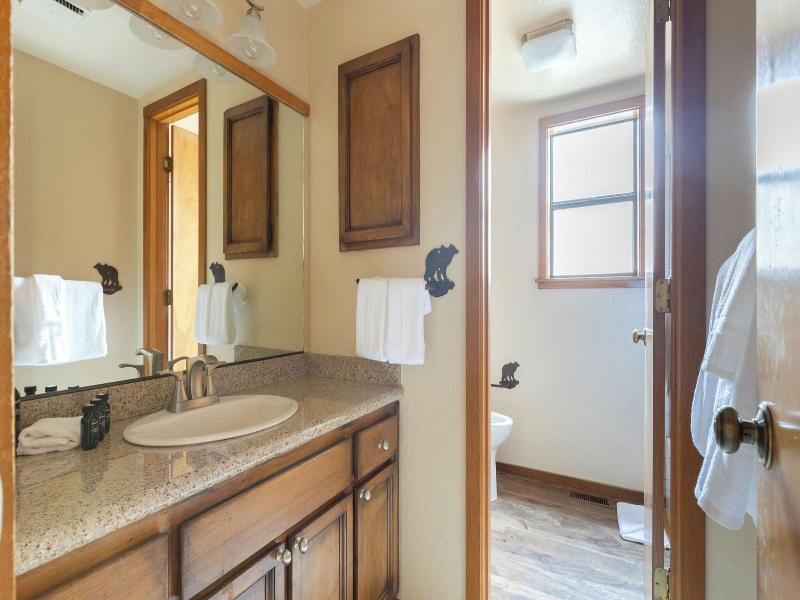 Redwood By Avantstay Secluded Cabin W Views Spa image