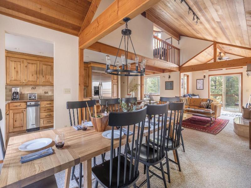 Redwood By Avantstay Secluded Cabin W Views Spa image