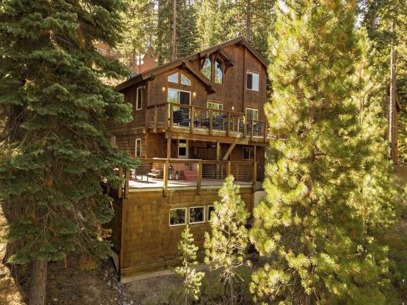 Redwood By Avantstay Secluded Cabin W Views Spa image