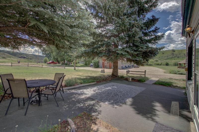 The Lodges Of Oak Creek — exterior view