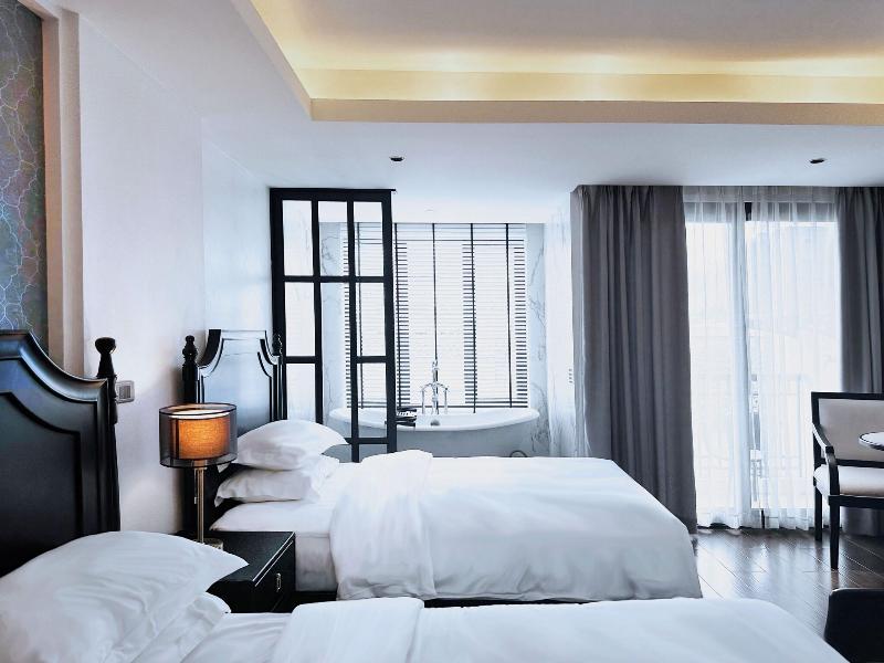 Glory Boutique Suite image
