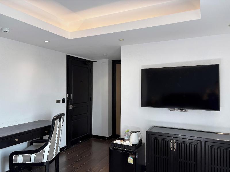 Glory Boutique Suite image