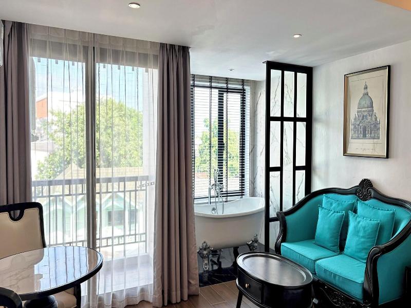 Glory Boutique Suite image